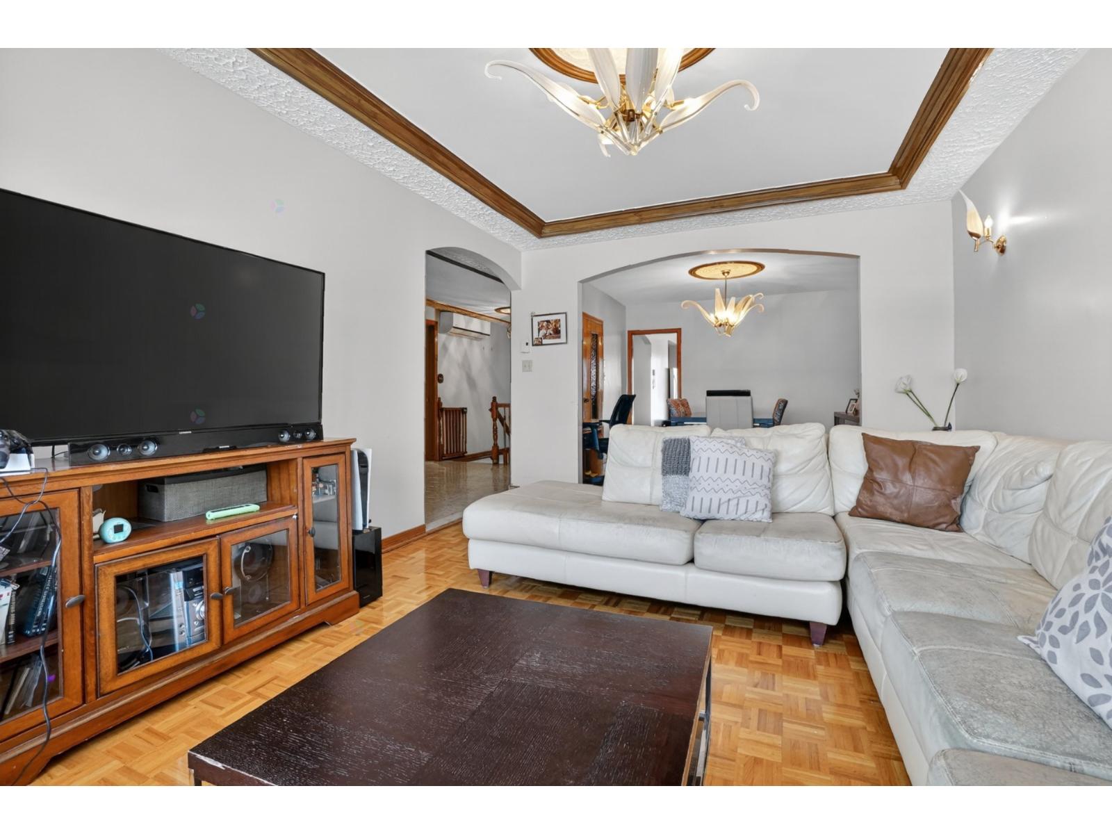 For sale: 8471-8477 Boul. Maurice-Duplessis, Montréal (Rivière-des