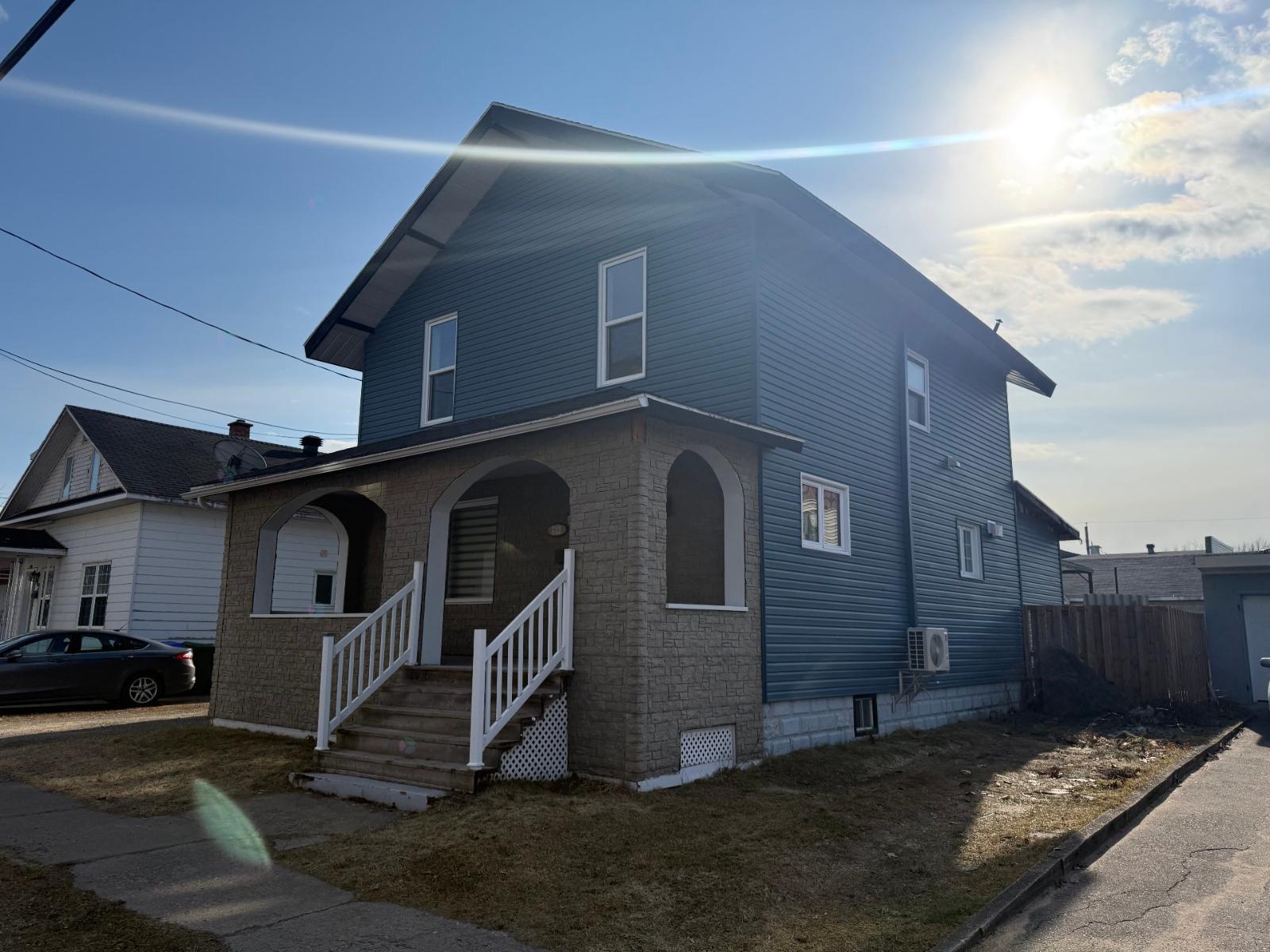 639 Rue Réal, La Tuque, Quebec G9X2S1