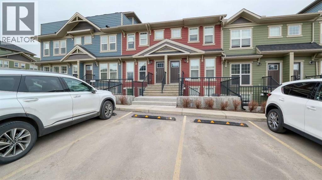 Row / Townhouse for Sale in 417 Cranbrook Square SE|Calgary, Alberta T3M3K8