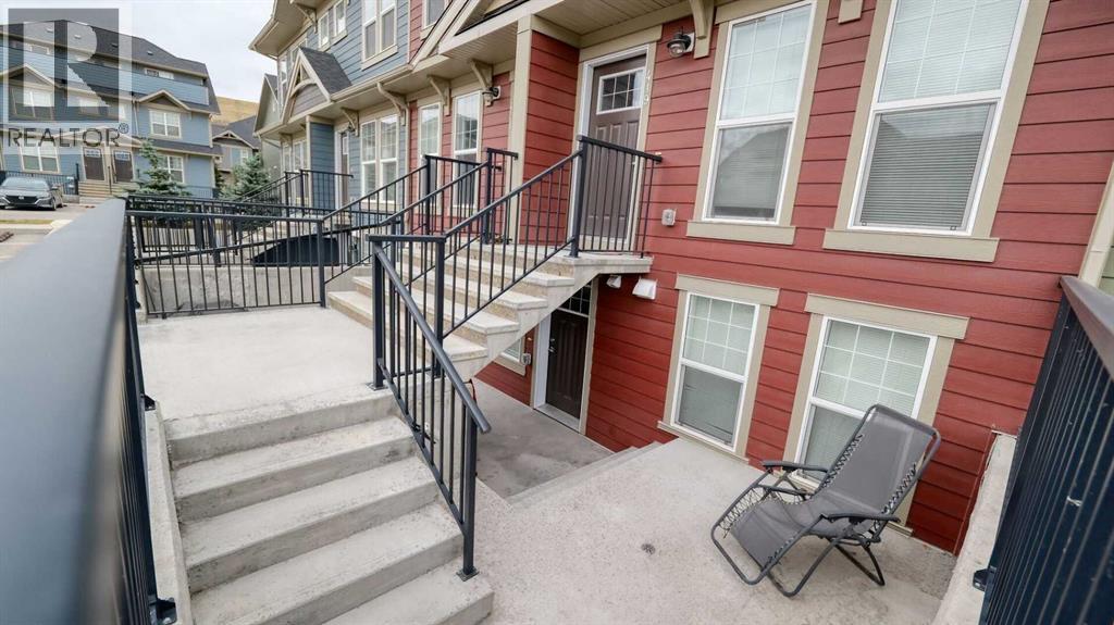 Row / Townhouse for Sale in 417 Cranbrook Square SE|Calgary, Alberta T3M3K8 2
