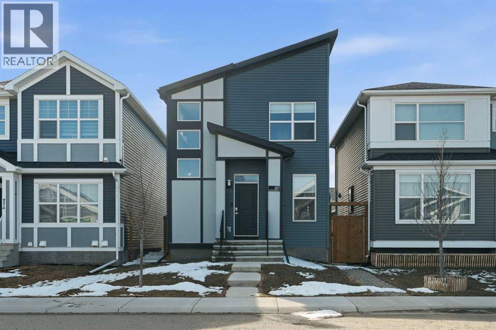 House for Sale in 49 Lucas Grove NW|Calgary, Alberta T3P1R4