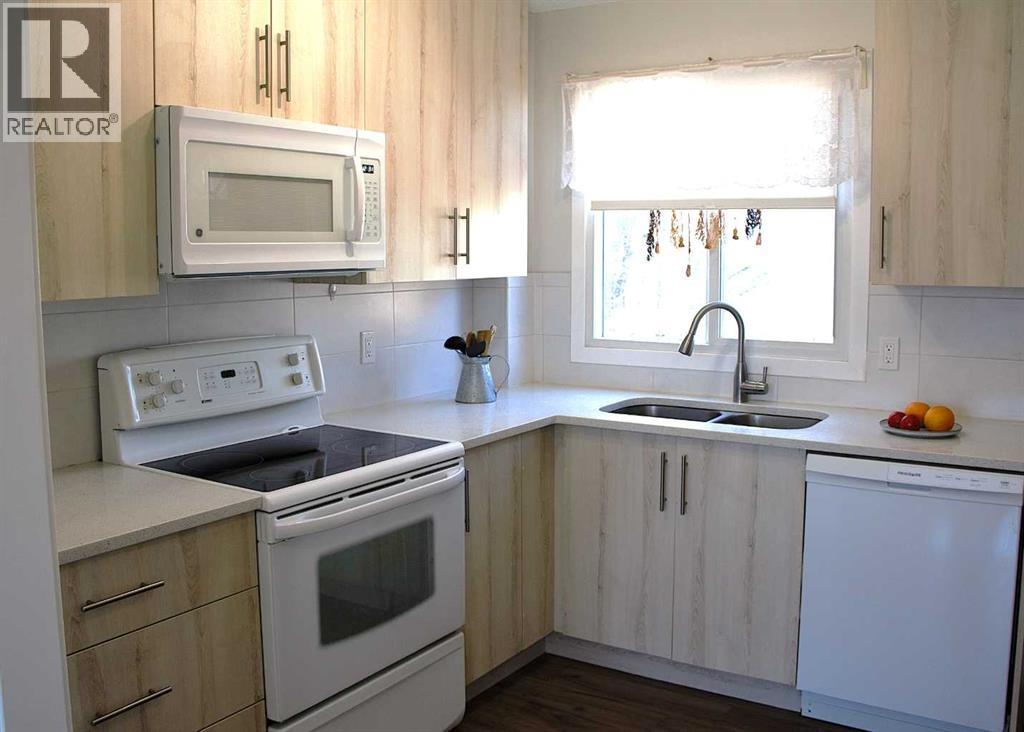 Row / Townhouse for Sale in 1105 53 Street SE|Calgary, Alberta T2A1V5 4