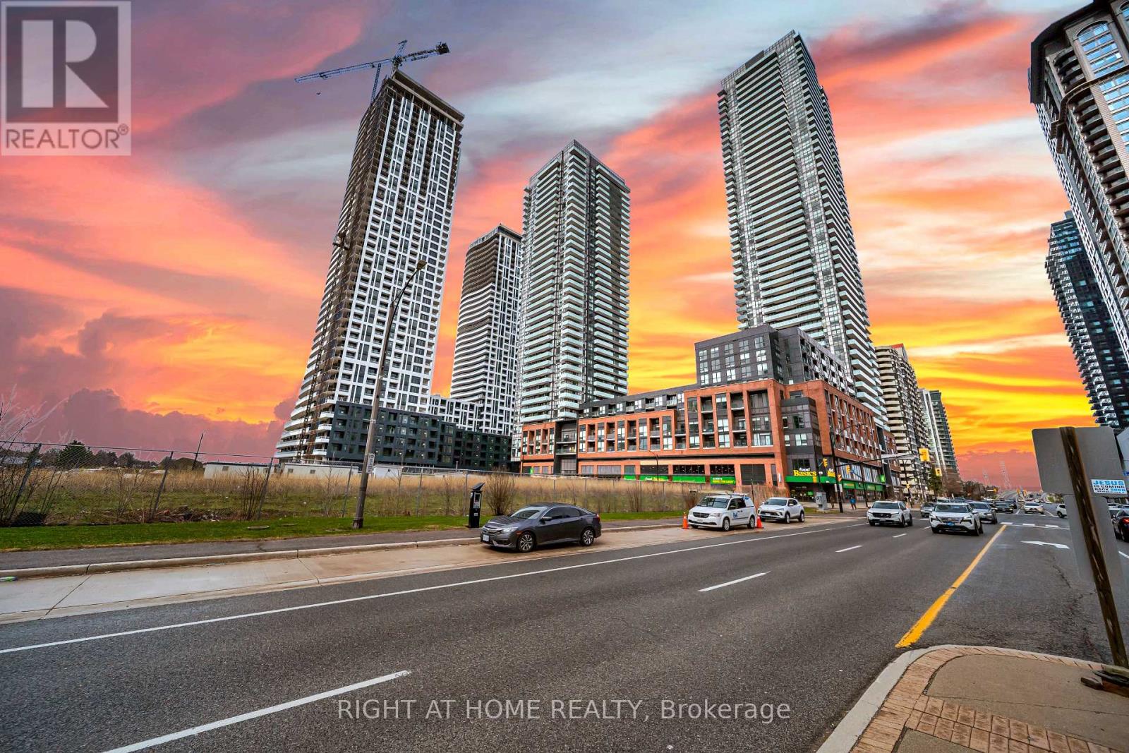3504 - 4130 PARKSIDE VILLAGE DRIVE