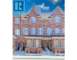 Row / Townhouse – 37 CARNAHAN TERRACE, Toronto – photo 1