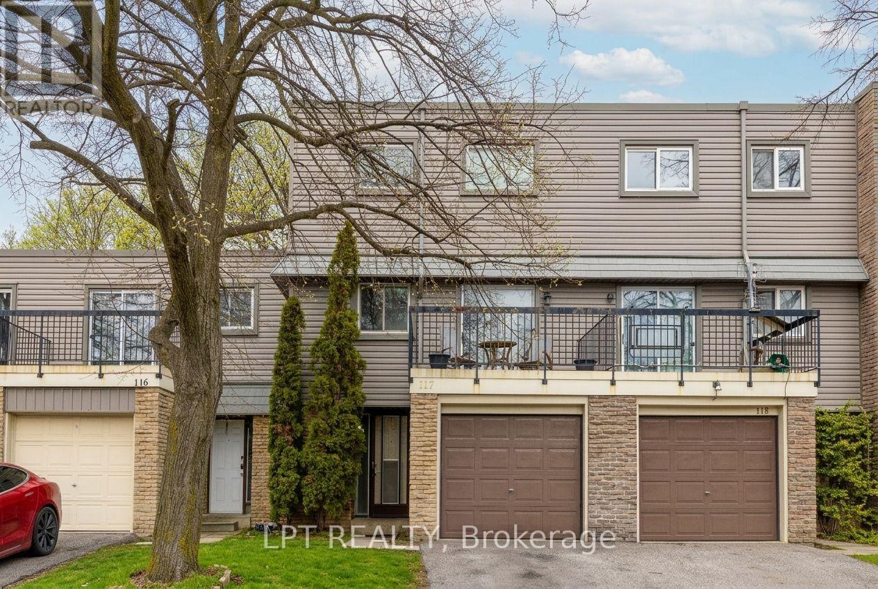 Row / Townhouse for Sale in 117 - 2315 BROMSGROVE ROAD|Mississauga (Clarkson), Ontario L5J4A6