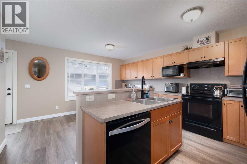 Row / Townhouse for Sale in 2524 Eversyde Avenue SW|Calgary, Alberta t2y5g8 5