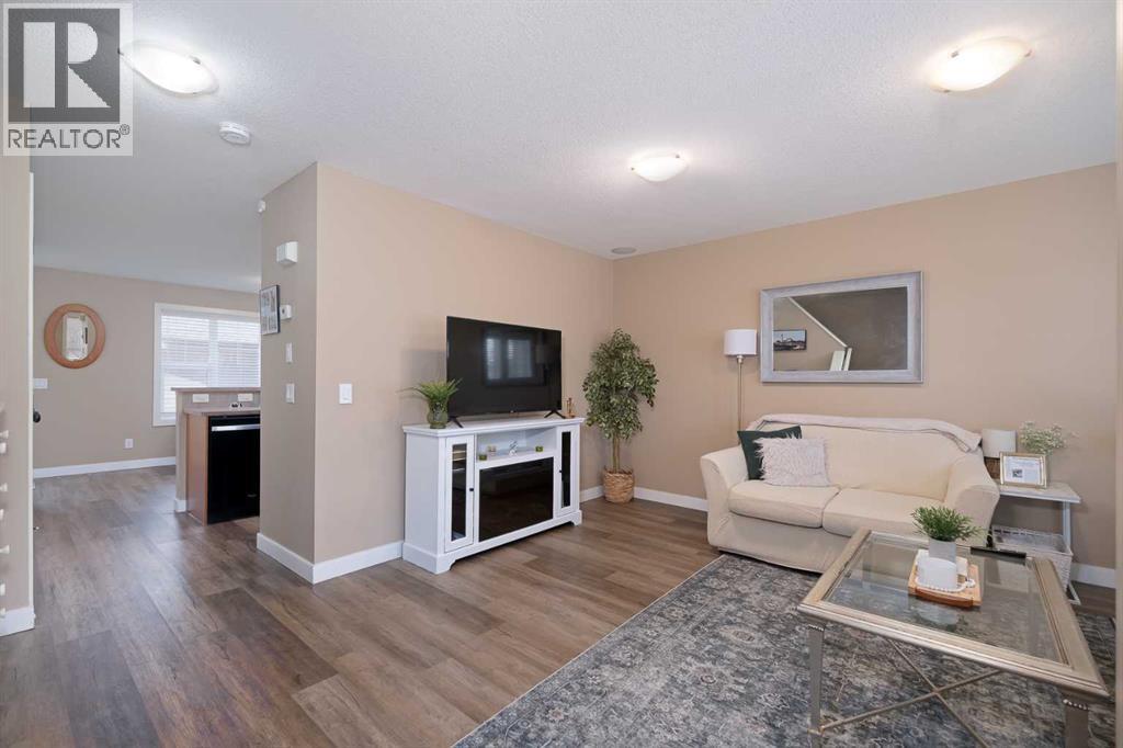 Row / Townhouse for Sale in 2524 Eversyde Avenue SW|Calgary, Alberta t2y5g8 3