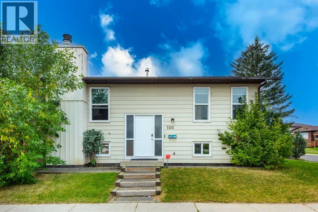 House for Sale in 100 Whitehaven Road NE|Calgary, Alberta T1Y6A4