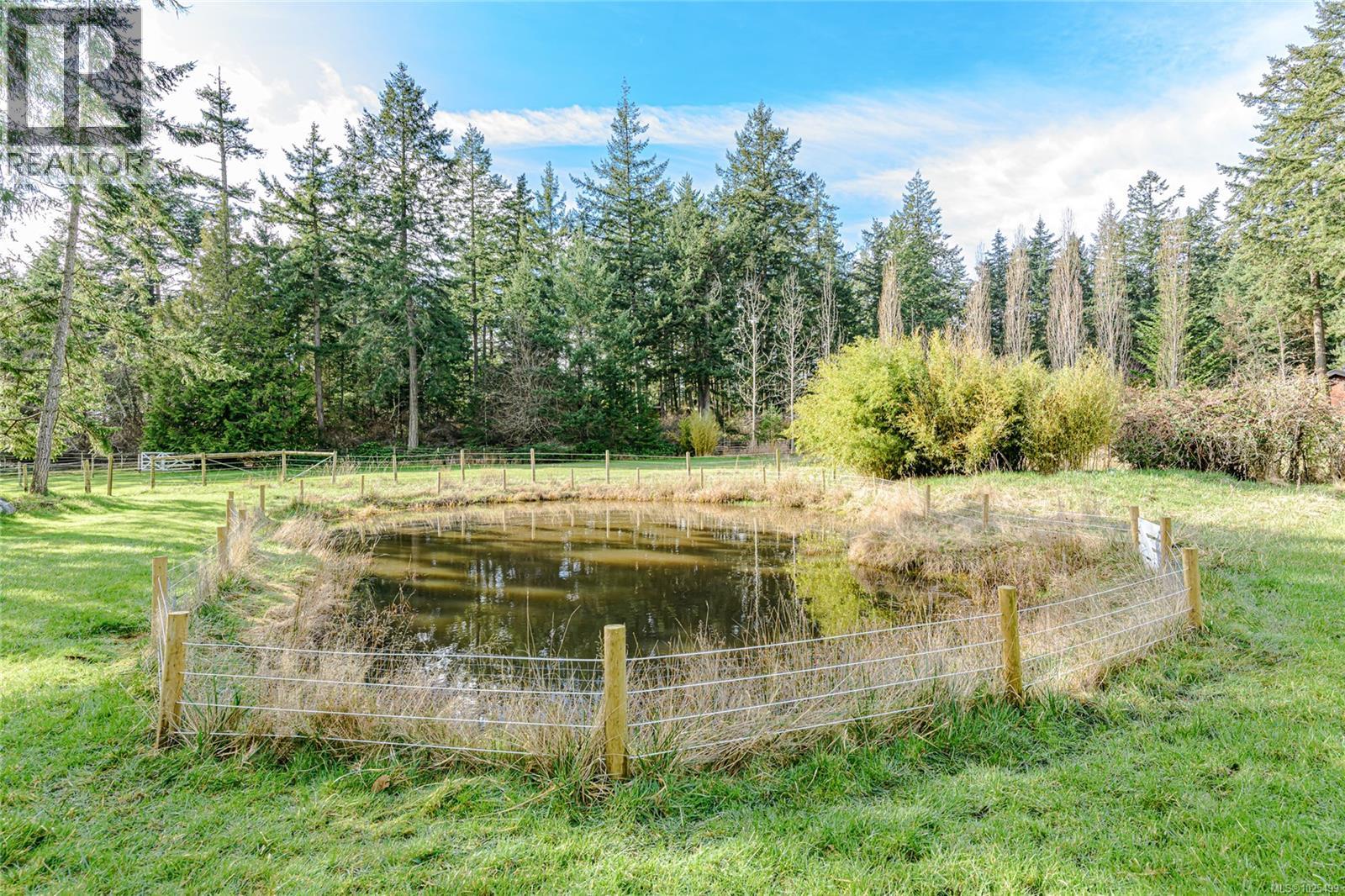 Churchill Rd Salt Spring For sale: 137 Forest Ridge Rd, Salt Spring, British Columbia V8K1W4 ...