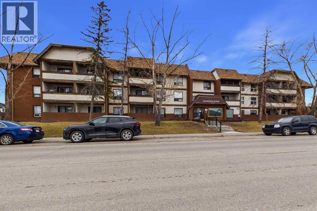 Apartment for Sale in 111, 1712 38 Street SE|Calgary, Alberta T2A1H1 2