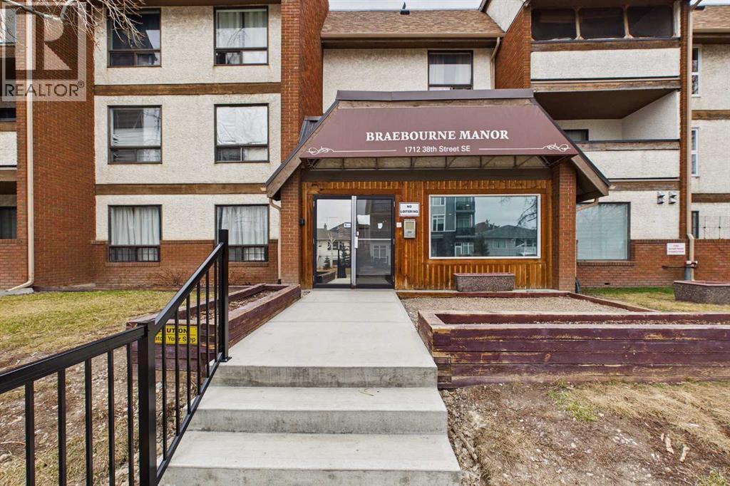 Apartment for Sale in 111, 1712 38 Street SE|Calgary, Alberta T2A1H1