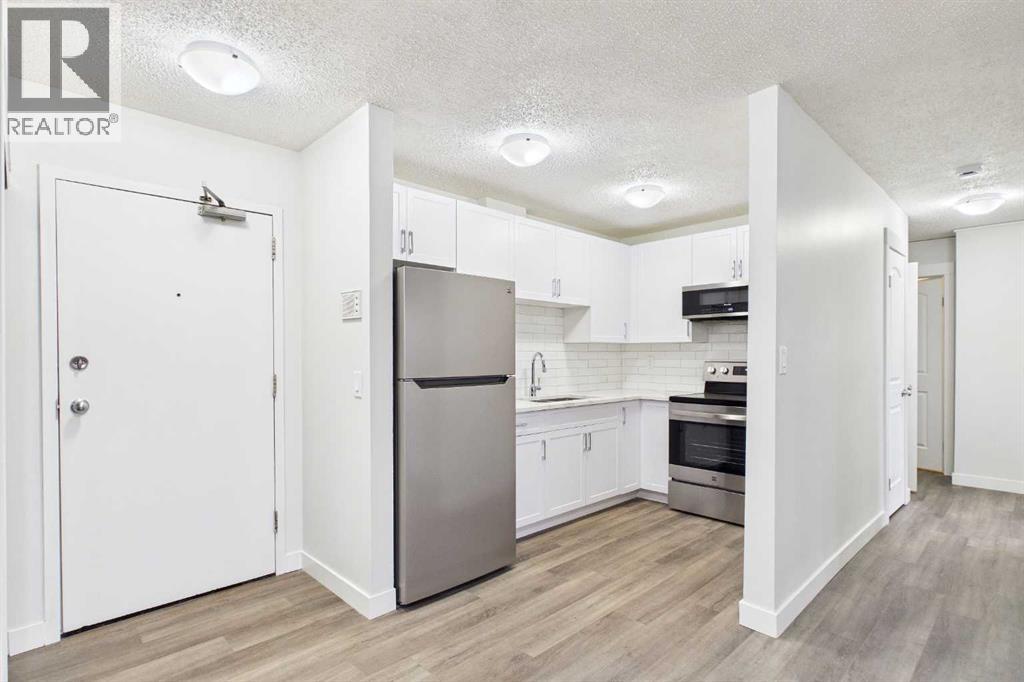 Apartment for Sale in 111, 1712 38 Street SE|Calgary, Alberta T2A1H1 5