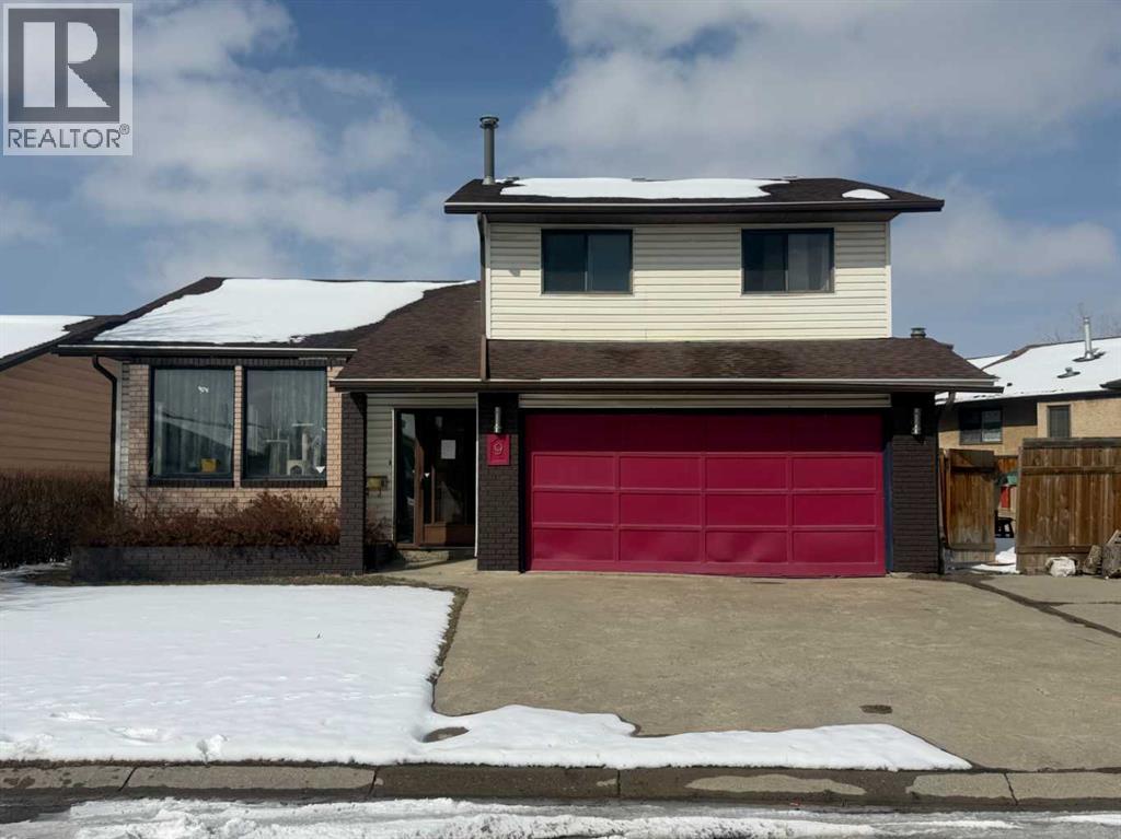 House for Sale in 9 Whiteram Hill NE|Calgary, Alberta T1Y5T2