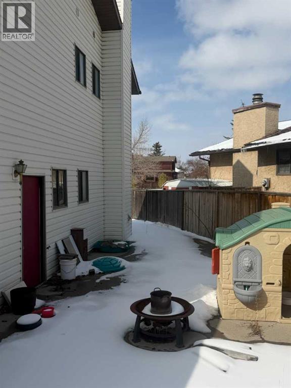 House for Sale in 9 Whiteram Hill NE|Calgary, Alberta T1Y5T2 3