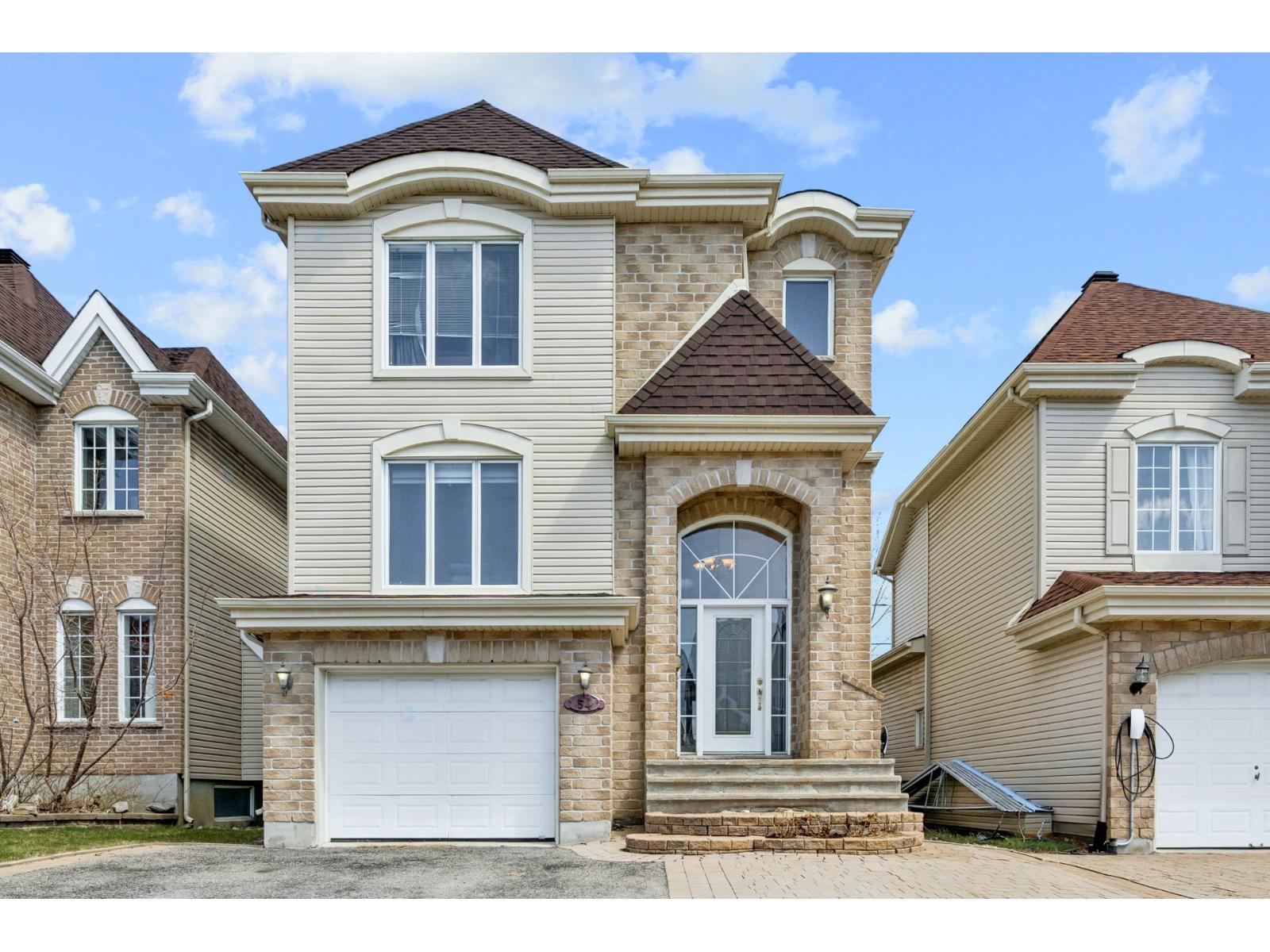 54 Rue Lamarche, Laval (Sainte-Dorothée), Quebec H7X4H6