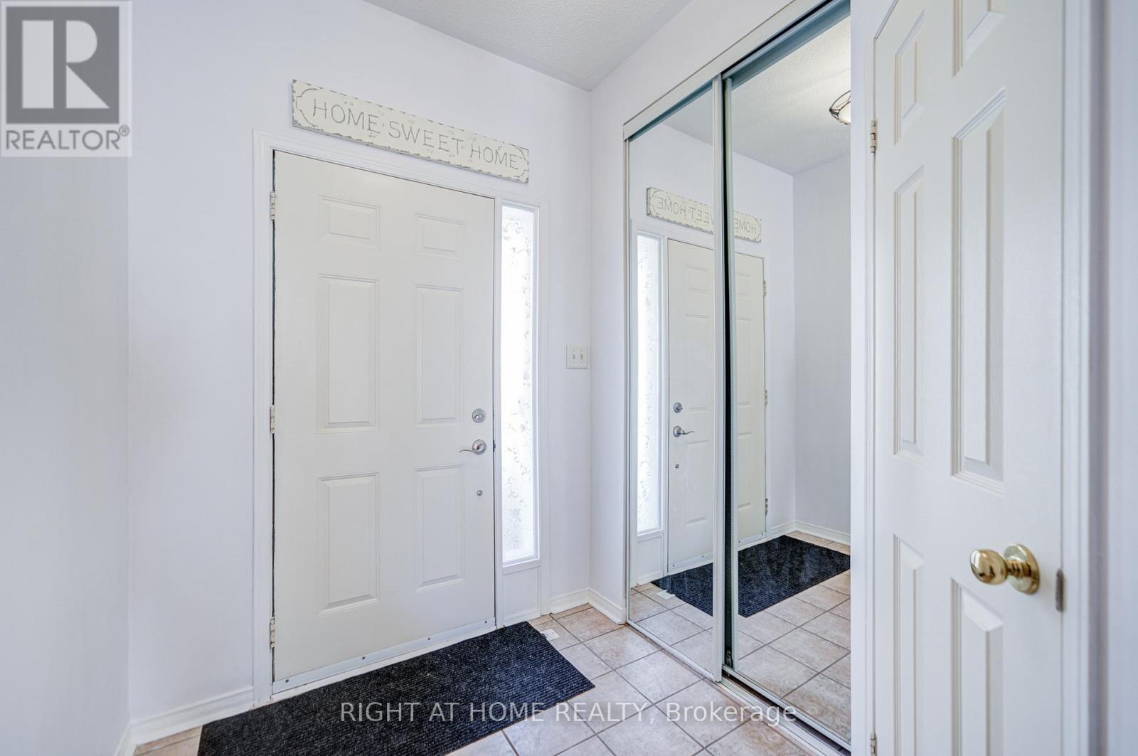 Row / Townhouse for Sale in 34 - 1222 PARKWEST PLACE|Mississauga (Lakeview), Ontario L5E3K9 3