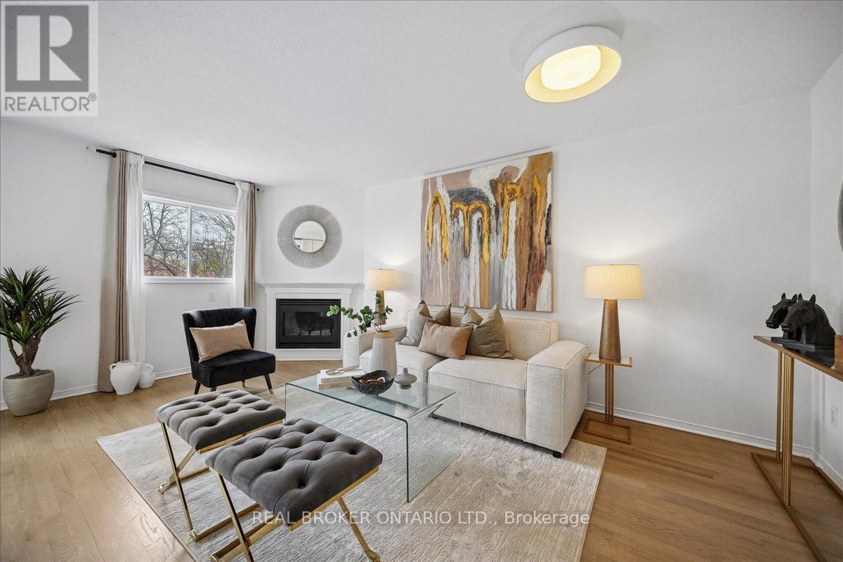 Row / Townhouse for Sale in UNIT 7 - 1385 LAKESHORE ROAD W|Mississauga (Clarkson), Ontario L5J4T6 5