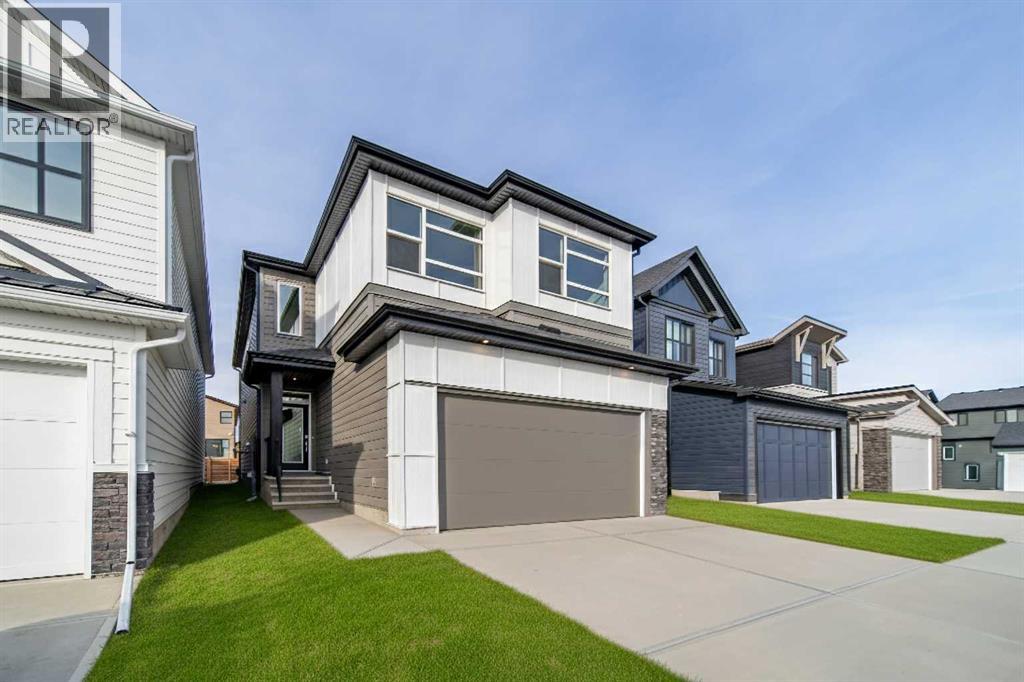 House for Sale in 73 Royston Grove NW|Calgary, Alberta T3L0M3
