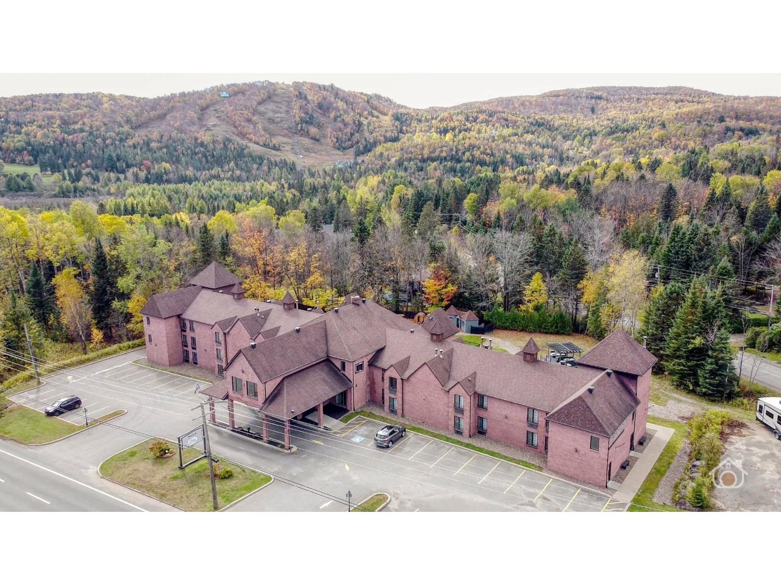 3080 Boul. de Ste-Adèle, #215, Sainte-Adèle, Quebec J8B2N7