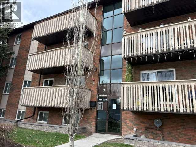 Apartment for Sale in 703, 11620 Elbow Drive SW|Calgary, Alberta T2W3L6 2