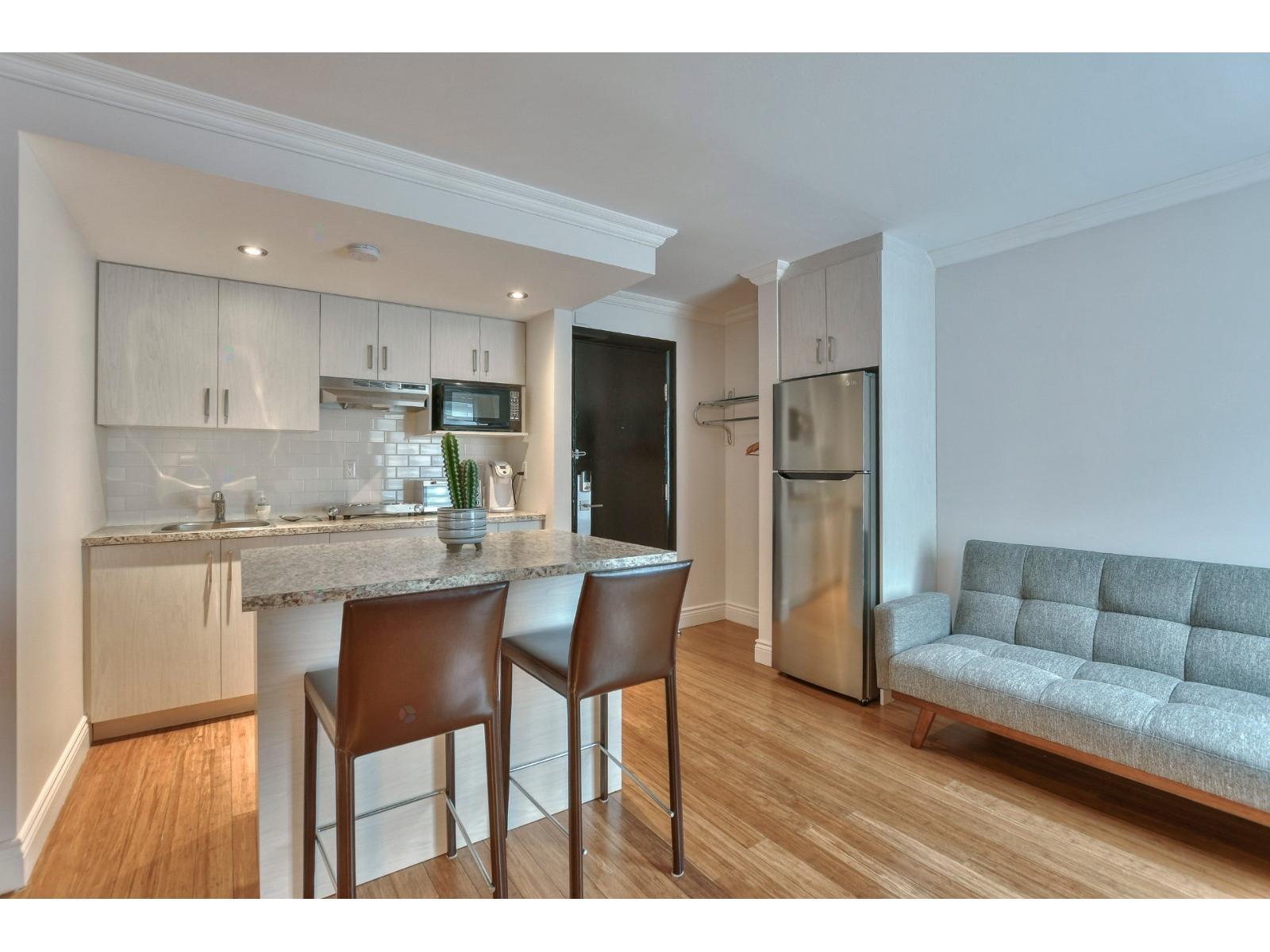 3080 Boul. de Ste-Adèle, #204, Sainte-Adèle, Quebec J8B2N7