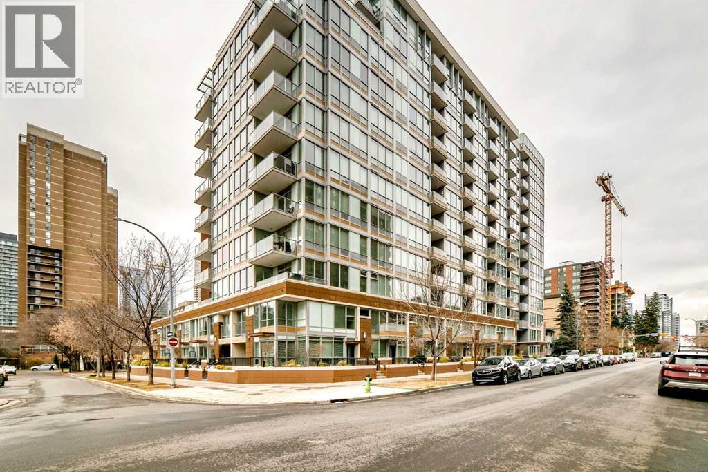 Row / Townhouse for Sale in 624 14 Avenue SW|Calgary, Alberta T2R0M8 2