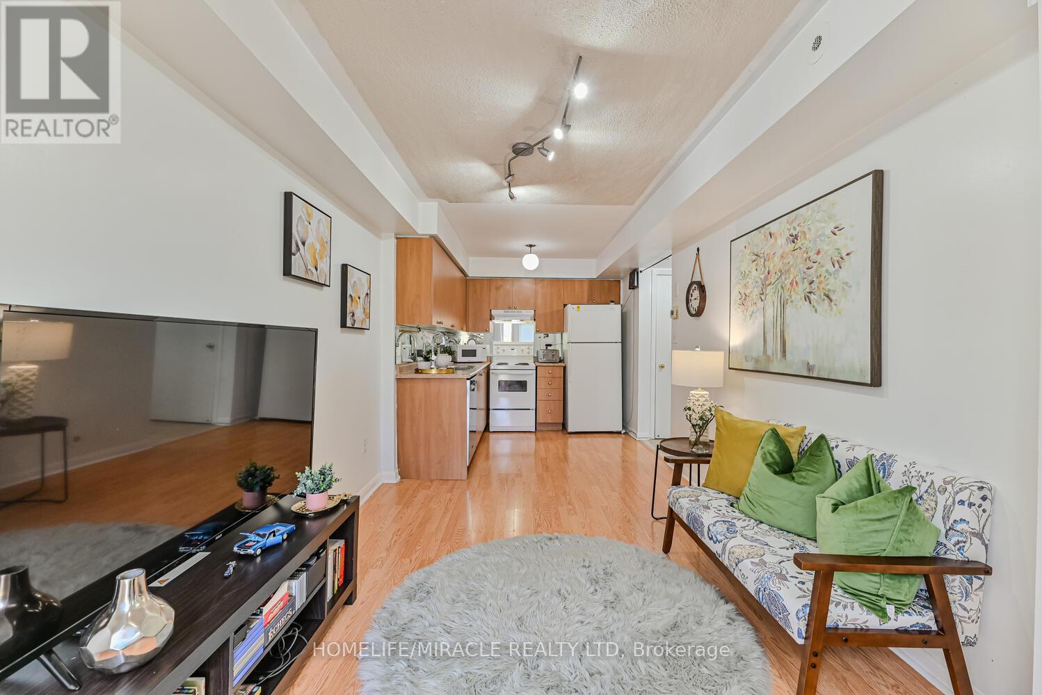 Row / Townhouse for Sale in 5 - 4620 GUILDWOOD WAY|Mississauga (Hurontario), Ontario L5R4H4 5