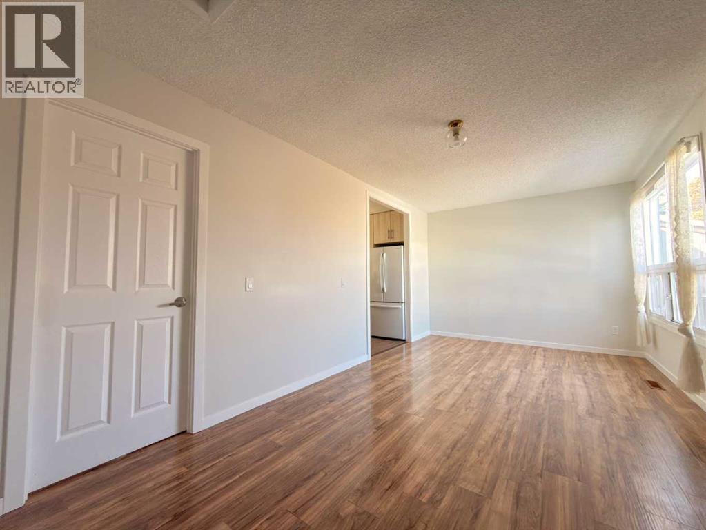 Row / Townhouse for Sale in 1105 53 Street SE|Calgary, Alberta T2A1V5 4