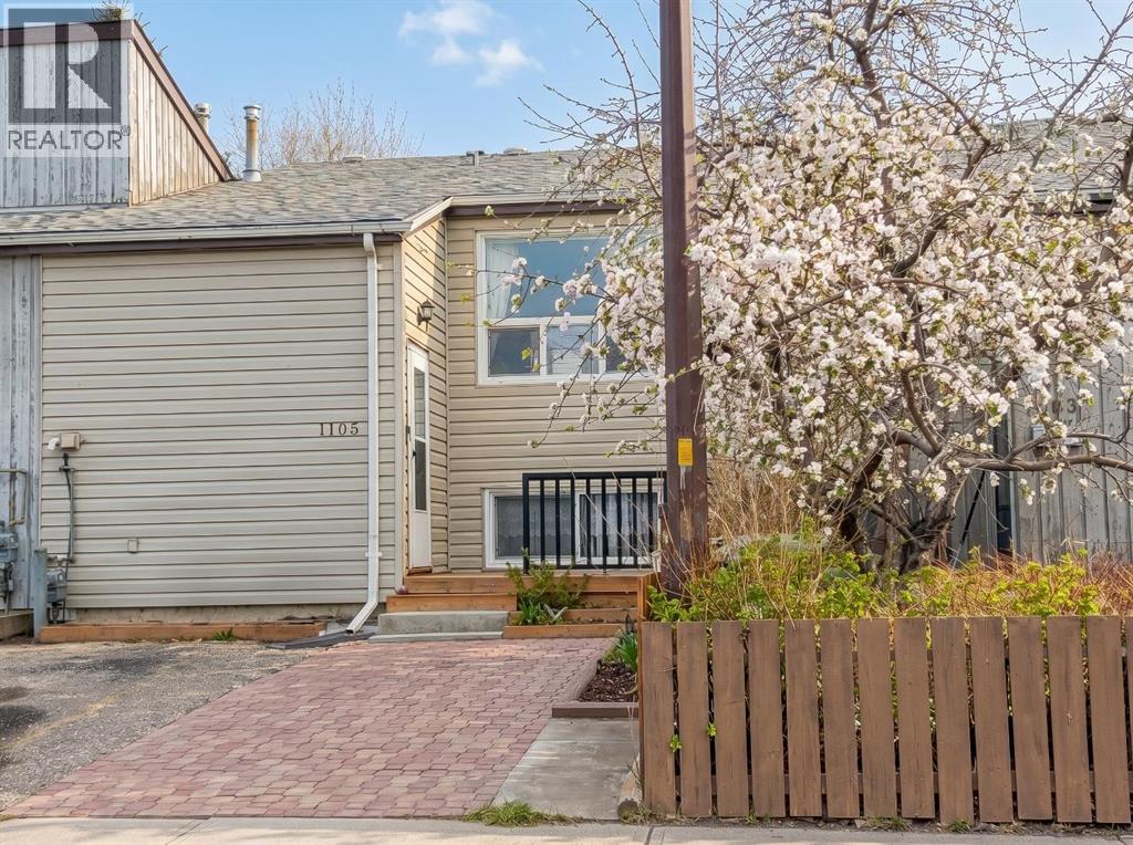 Row / Townhouse for Sale in 1105 53 Street SE|Calgary, Alberta T2A1V5