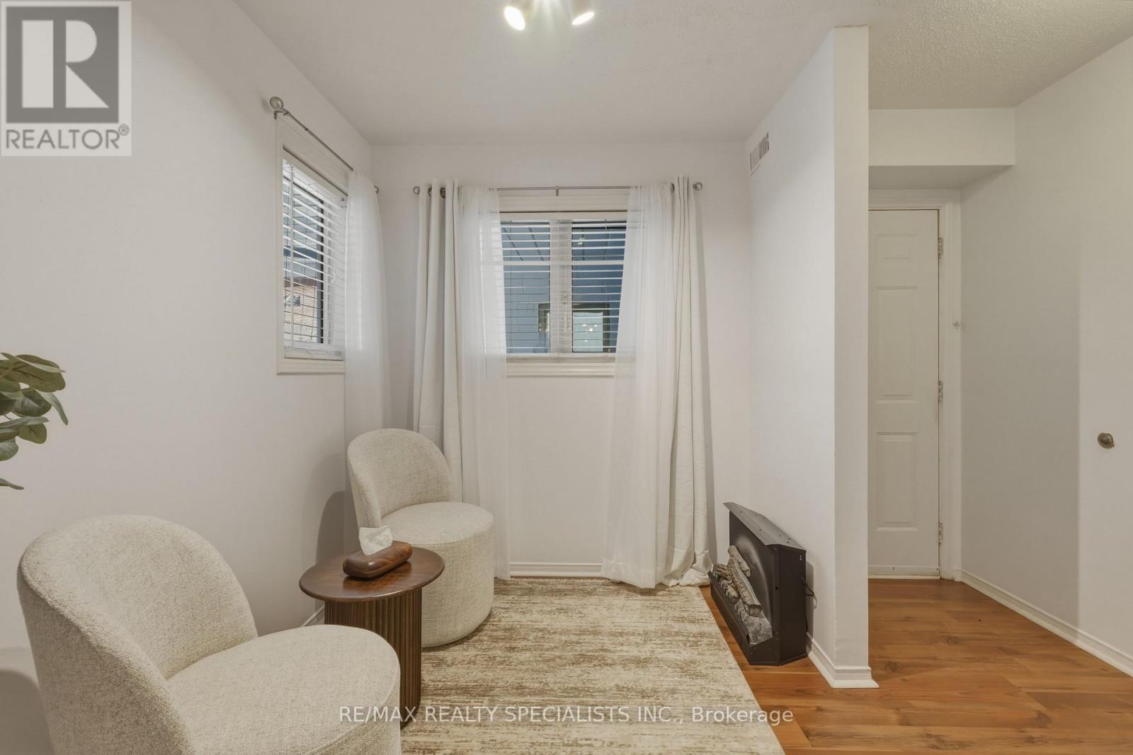 Row / Townhouse for Sale in 182 - 103 BRISTOL ROAD|Mississauga (Hurontario), Ontario L4Z3P4 3
