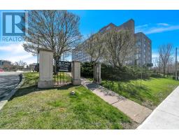 Apartment – 812 - 175 CEDAR AVENUE, Richmond Hill – photo 1