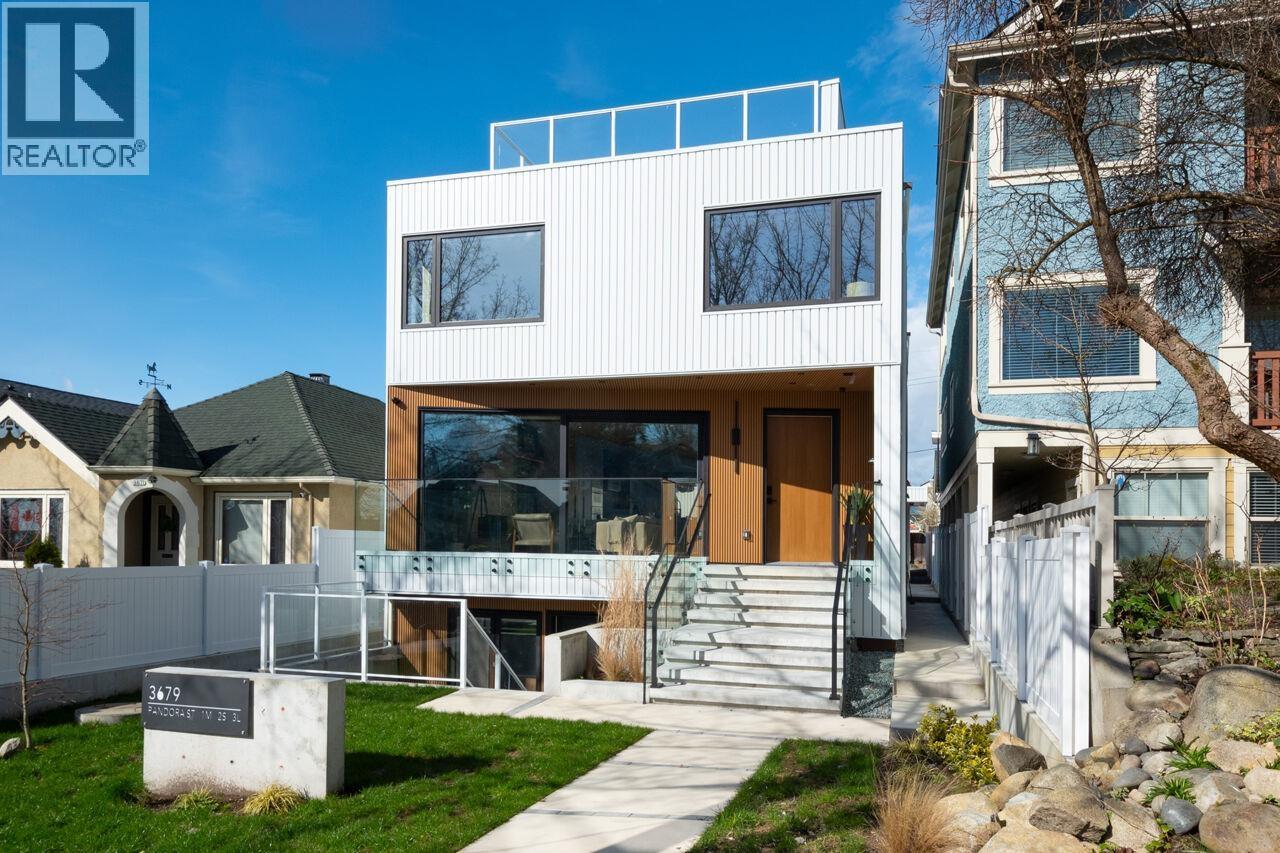3679 PANDORA STREET|Vancouver, British Columbia V5K1X1