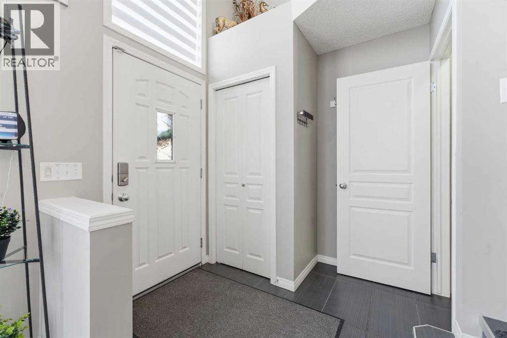Row / Townhouse for Sale in 59 New Brighton Common SE|Calgary, Alberta T2Z0T5 5