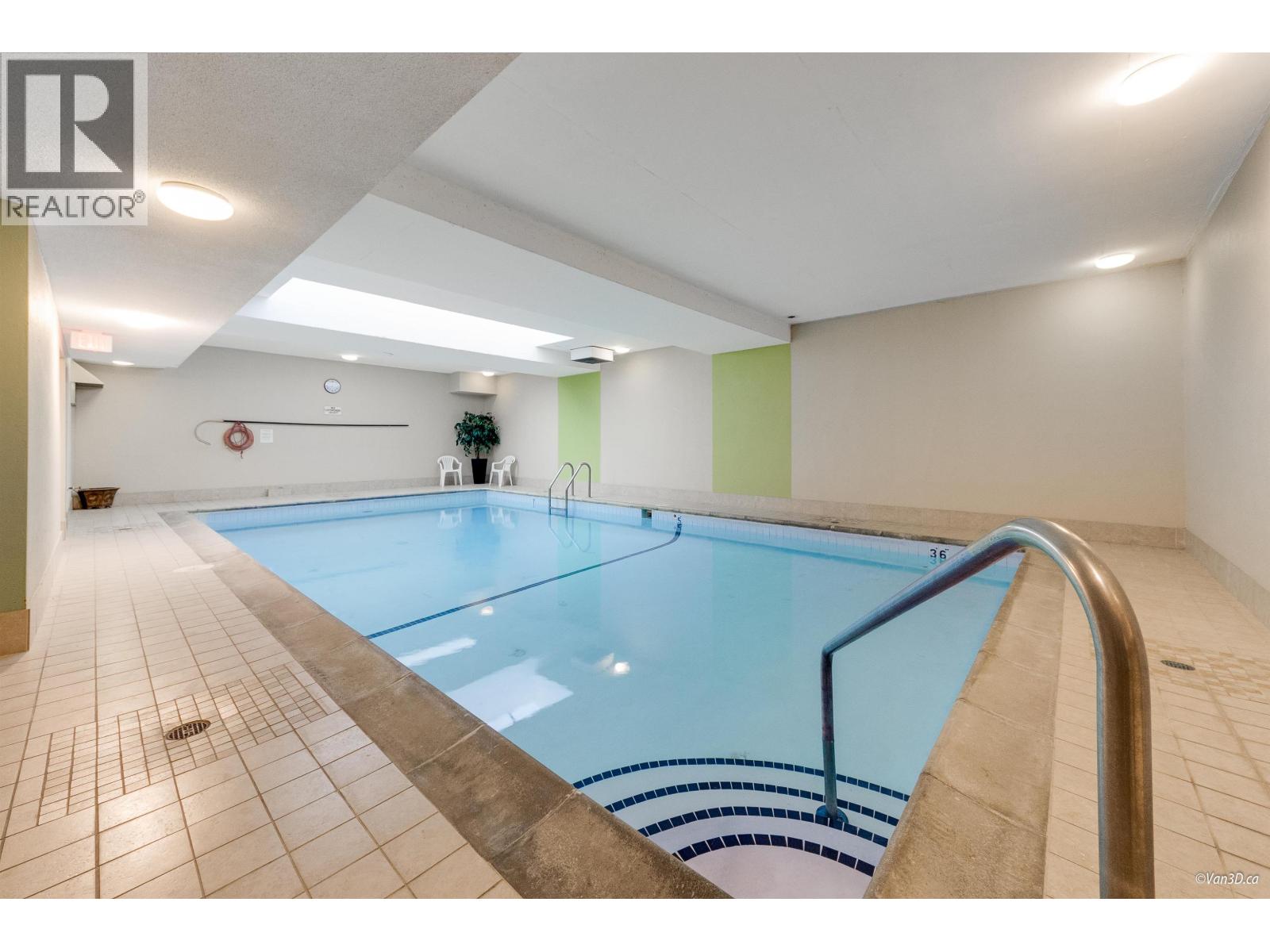 705 6689 WILLINGDON AVENUE|Burnaby, British Columbia V5H3Y8