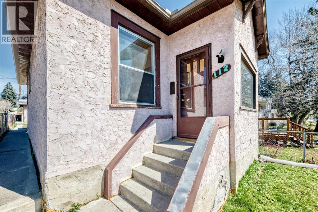 House for Sale in 112 30 Avenue NE|Calgary, Alberta T2E2C8 2