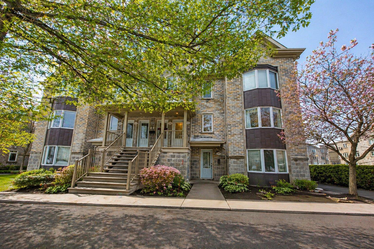 110 54e Avenue E., #104, Blainville, Quebec J7C0J7