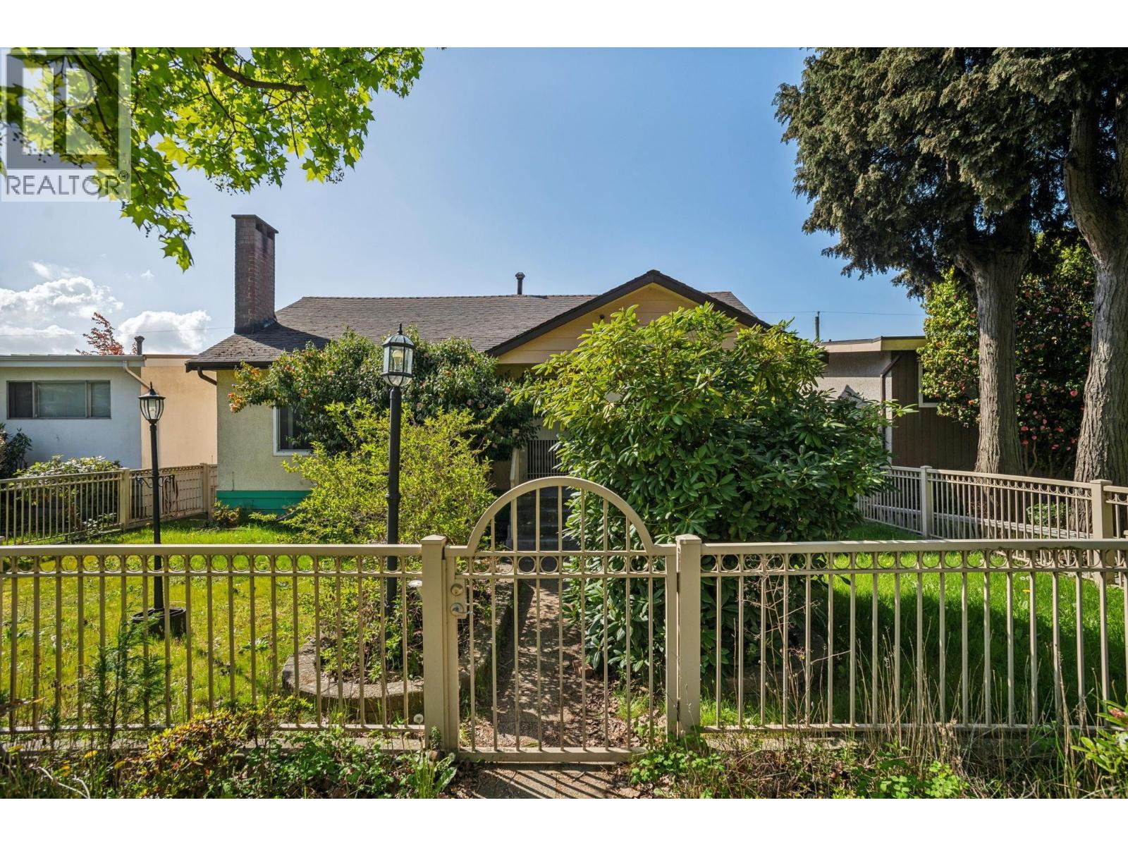 1388 E 60TH AVENUE|Vancouver, British Columbia V5X2A9