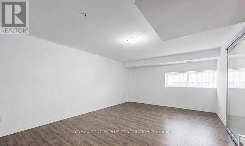 Row / Townhouse for Sale in 101 - 408 BROWNS LINE W|Toronto (Alderwood), Ontario M8W0C3 4