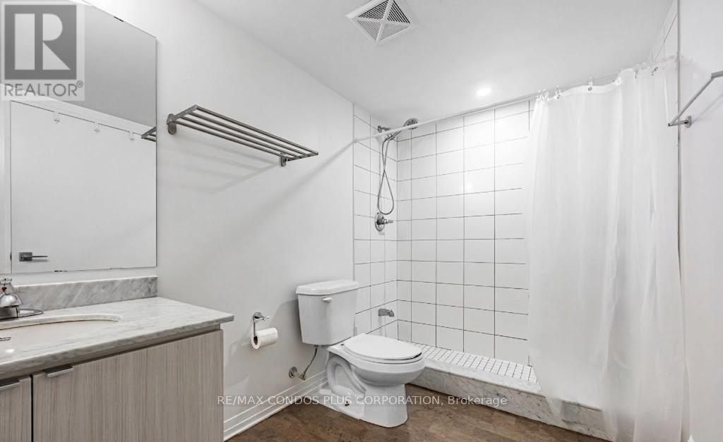 Row / Townhouse for Sale in 101 - 408 BROWNS LINE W|Toronto (Alderwood), Ontario M8W0C3 5