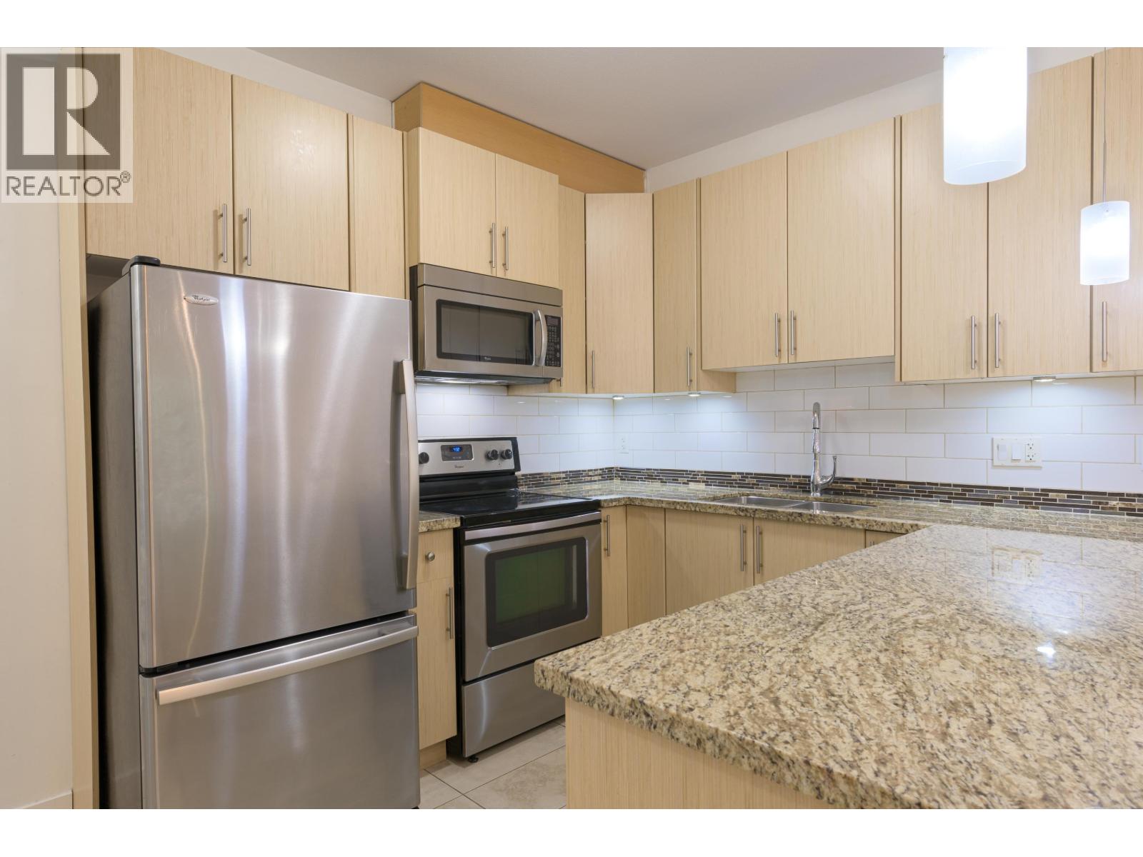 112 3888 NORFOLK STREET|Burnaby, British Columbia V5G1E5