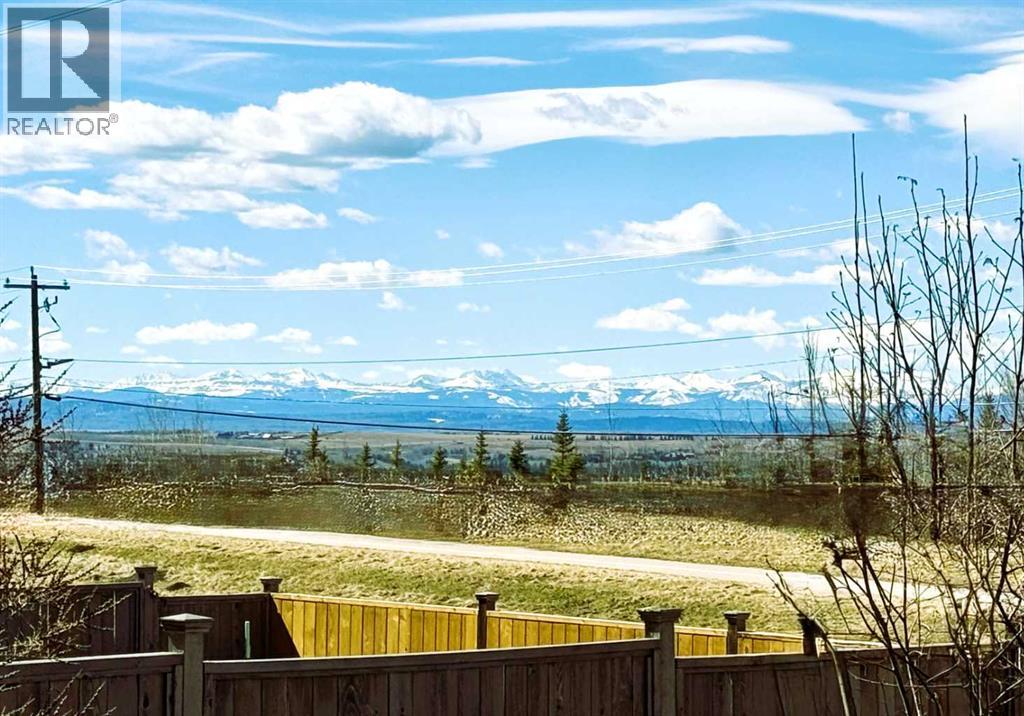 House for Sale in 13 Tuscany Ridge Mews NW|Calgary, Alberta T3L3B7