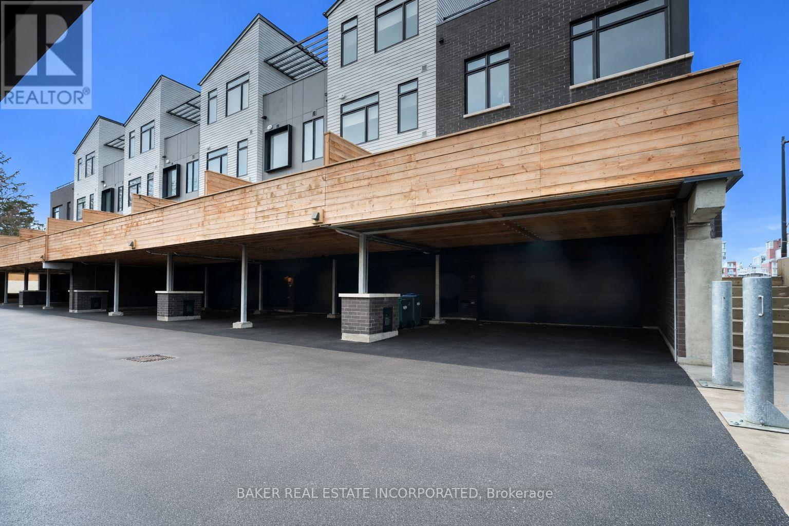 Row / Townhouse for Sale in 45 - 30 LOU PARSONS WAY|Mississauga (Port Credit), Ontario L5H0B2 2