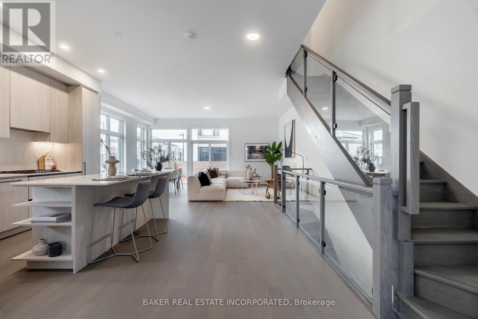 Row / Townhouse for Sale in 45 - 30 LOU PARSONS WAY|Mississauga (Port Credit), Ontario L5H0B2 4