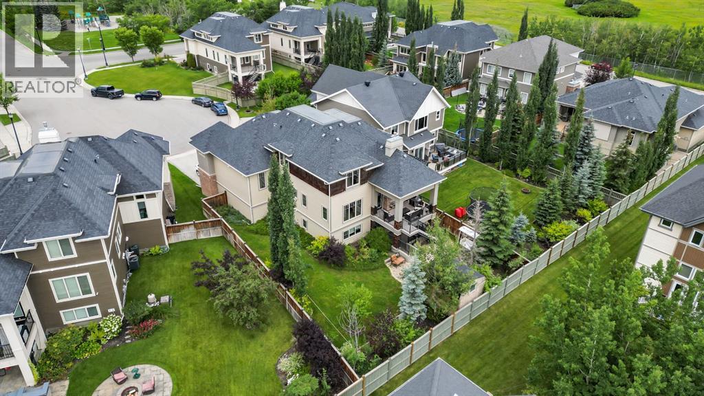 House for Sale in 22 Wendham Place SW|Calgary, Alberta T3H0R6