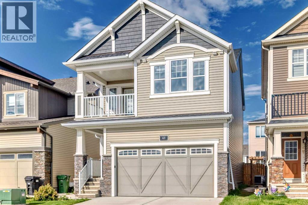 House for Sale in 43 Carrington Crescent NW|Calgary, Alberta T3P1N6 2