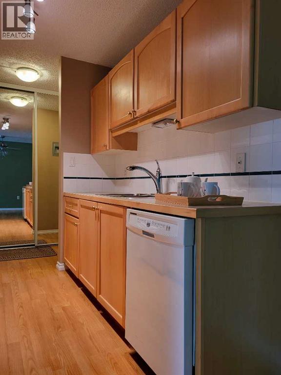 Apartment for Sale in 135, 820 89 Avenue SW|Calgary, Alberta T2V4N9 5