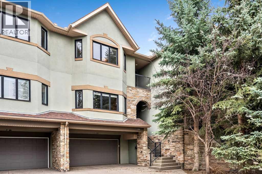 Row / Townhouse for Sale in 706 3 Avenue NW|Calgary, Alberta T2N0J1