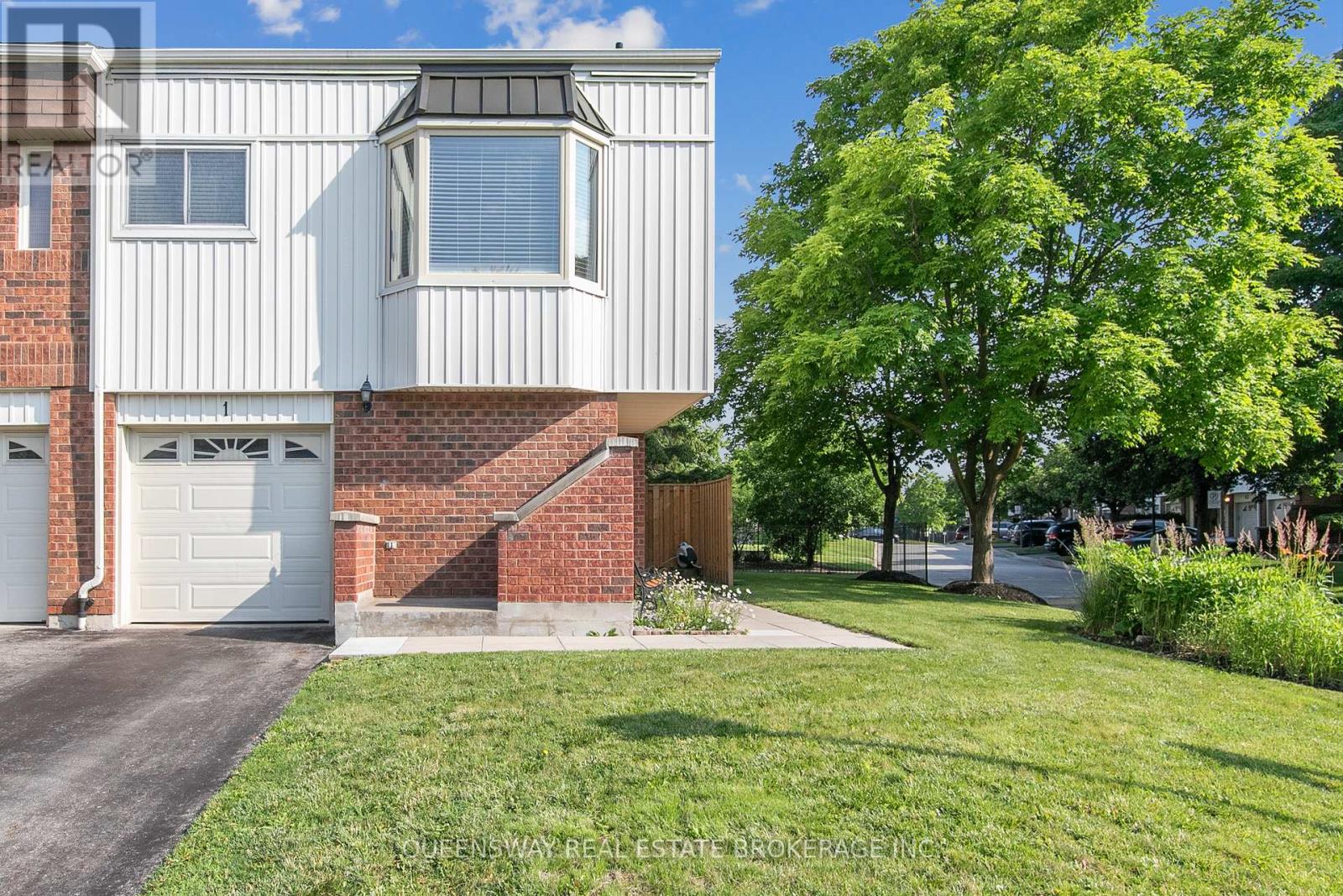 Row / Townhouse for Sale in 1 - 6520 CORFU ROAD|Mississauga (Meadowvale), Ontario L5N3B4 4
