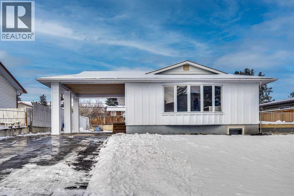 House for Sale in 908 Stonehaven Road SW|Calgary, Alberta T2W0P6