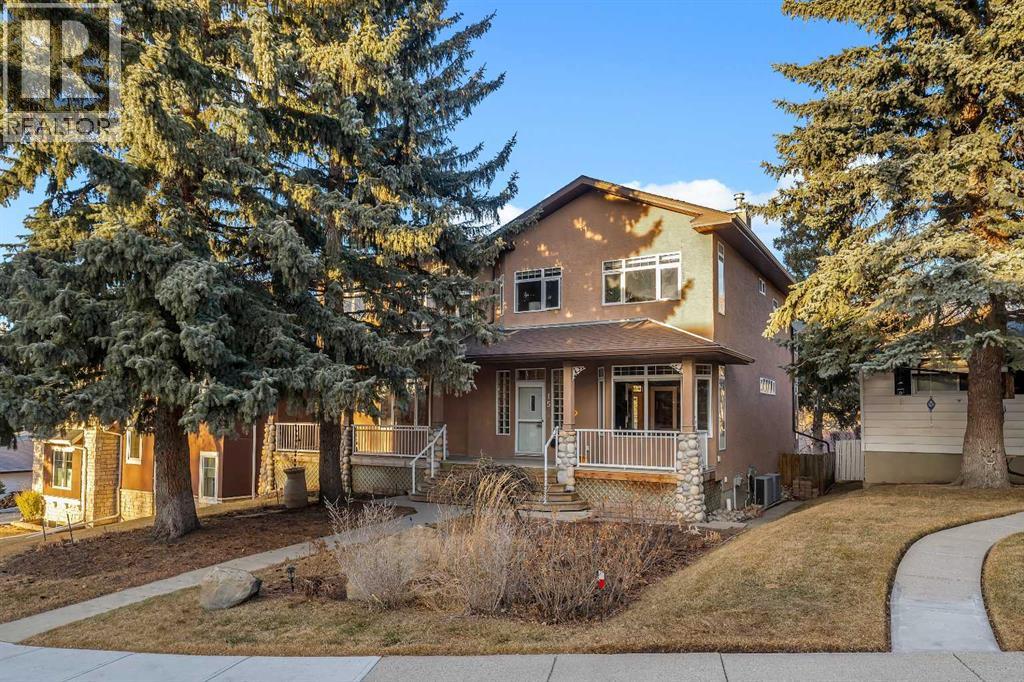 House for Sale in 15 Rosery Drive NW|Calgary, Alberta T2K1L4